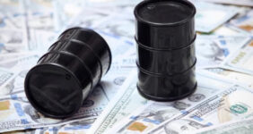 به گزارش خبرانرژی، جواد اوجی وزیر نفت ایران روز سه‌شنبه ۳۰ فروردین اعلام کرد سال گذشته مجموع درآمد صنعت نفت از محل صادرات نفت، میعانات گازی، فرآورده‌های نفتی و غیره ۴۳ میلیارد دلار بوده است.