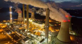 رکورد تولید نیروگاه‌های حرارتی شکست، مدیرعامل شرکت مدیریت شبکه برق ایران گفت: امسال برای نخستین بار رکورد تولید برق در نیروگاه های حرارتی شکست.
