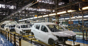 به گزارش خبرانرژی به نقل از اقتصاد خودرو: یک سال از عمر دولت سیزهم در حالی سپری شده است که یکی از وعده‌های دولت را سر و سامان دادن به بازار خودرو تشکیل می‌داد.