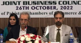 به گزارش خبرانرژی: در جریان سفر هیات تجاری اتاق ایران به پاکستان، اعضای هیات به سرپرستی غلامحسین شافعی با عرفان اقبال شیخ، رئیس فدراسیون اتاق‌های بازرگانی و صنایع کشور پاکستان دیدار کردند.