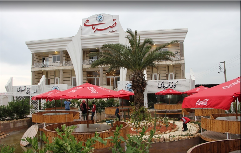 به گزارش خبرانرژی، ناصر شهابی، مدیرداخلی مجموعه گردشگری و پذیرایی قصر ماهی که در ششمین نمایشگاه بین‌المللی شیلات و صنایع وابسته حضوری فعال داشت درباره فعالیت این مجموعه گفت: مجموعه قصرماهی اولین مجموعه‌ای است که به صورت زنجیره‌ای در کل کشور فعالیت می‌کند.