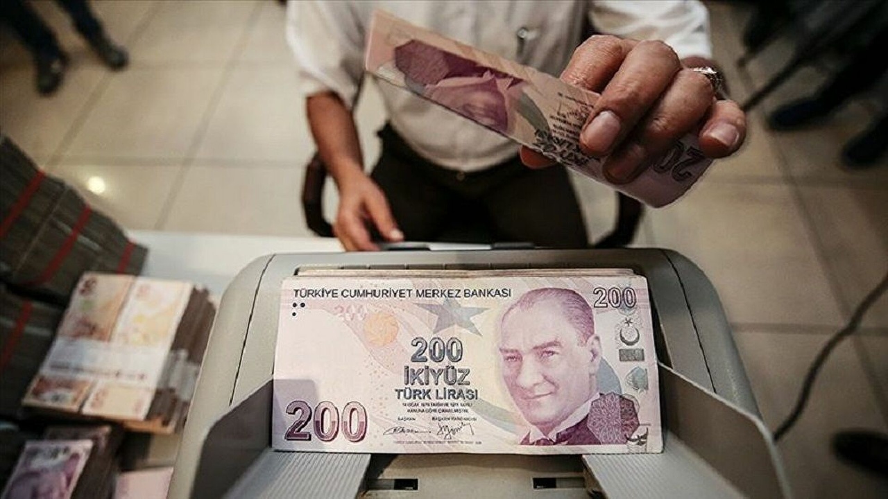 به گزارش خبرانرژی به نقل از اکونومیک، رجب طیب اردوغان، اعلام کرد که ترکیه حداقل دستمزد را از اول ژانویه ۵۴.۵ درصد افزایش می‌دهد.