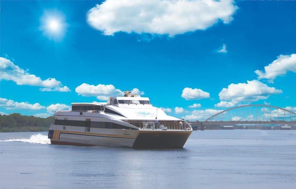 به گزارش خبرانرژی، سخنگوی کشتیرانی والفجر در جمع خبرنگاران با اشاره به فعال شدن خط منظم کشتیرانی چابهار به بندر هند، اظهار داشت که در سه ماه اخیر بالغ‌بر ۱۵ سفر دریایی از چابهار به بنادر هند و بالعکس انجام شده است.