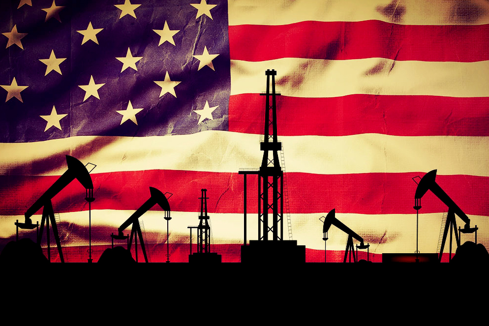 به گزارش خبر انرژی به نقل از خبرآنلاین: با ۴۵۵.۱ میلیون بشکه، ذخایر نفت خام ایالات متحده حدود ۴ درصد بالاتر از میانگین پنج ساله در این زمان از سال است. در مورد بنزین، EIA افزایش موجودی نفت را برای هفته منتهی به ۳ فوریه ۵ میلیون بشکه برآورد کرد که میانگین تولید آن ۹.۱ میلیون بشکه در روز بود. این در مقایسه با افزایش ذخایر ۲.۶ میلیون بشکه ای و نرخ تولید ۹.۴ میلیون بشکه در روز در هفته قبل است.