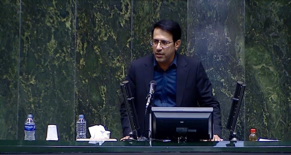 به گزارش خبر انرژِی به نقل از شانا، حسین حسین‌زاده صبح امروز (سه‌شنبه ۲۹ فروردین‌ماه) در جریان حضور جواد اوجی، وزیر نفت در صحن مجلس شورای اسلامی برای بررسی افزایش گازبهای مشترکان خانگی گفت: از وزارت نفت، معاونان و مدیرعامل شرکت ملی نفت ایران برای عملکرد مطلوب در موضوع دیپلماسی انرژی با تفکر فنی در دنیا قدردانی می‌کنم، به‌ویژه دستاوردهای سفر اخیر وزیر نفت به ونزوئلا با مأموریت صدور خدمات فنی و مهندسی و ایجاد پالایشگاه فراسرزمینی بسیار حائز اهمیت است. به عبارت دیگر ونزوئلا را باید سرزمین فرصت‌ها برای ایران قلمداد کرد.