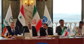 به گزارش خبر انرژی به نقل از روابط عمومی بیمه البرز، رييس كل بيمه مركزي در اين مراسم با اشاره به سفر اخير رييس جمهور كشورمان به سوريه و امضاي ١٥ سند همكاري از جمله تأسیس بانک و بیمه مشترک، گفت: روسای جمهور ایران و سوریه اراده قوی برای همکاری های اقتصادی دارند که امضای تفاهم نامه میان این دو‌ شرکت بزرگ بیمه به عنوان راهبر صنعت بیمه از نتایج آن است که می تواند گام مهمی در گسترش همکاری های اقتصادی دو‌ کشور باشد.