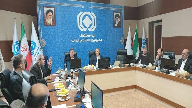 به گزارش خبر انرژی به نقل از اداره کل روابط عمومی و امور بین الملل بیمه مرکزی، مهندس مجید بهزادپور در نشست شورای مدیران با اعلام این مطلب افزود: با توجه به تکالیف قانونی و نگاه ویژه مقام معظم رهبری به موضوع شاخص های بیمه ای باید تلاش خود را در این حوزه مضاعف کنیم.