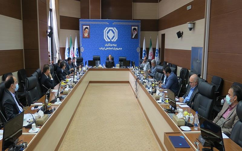  به گزارش خبر انرژی به نقل از اداره کل روابط عمومی و امور بین الملل بیمه مرکزی، مهندس مجید بهزادپور رییس کل بیمه مرکزی در این جلسه، با  قدردانی و سپاس از رهبر معظم انقلاب که در پیام نوروزی خود با اشاره به ارتقاء و رشد در شاخص های اقتصادی درسال ۱۴۰۱ عنوان کرده بودند : «در بعضی از شاخص های اقتصادی رشد داشتیم؛ در بیمه شاخص ما، شاخص خوبی است.» ، اظهار داشت: «امیدوارم در سال جاری با تشریک مساعی، هم اندیشی و هم افزایی اعضای شورا، گام های خوبی در جهت توسعه و پیشرفت صنعت بیمه برداریم.»