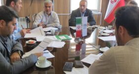 به گزارش خبر انرژی ، دکتر حسین گروسی در گفت و گو با روابط عمومی و امور بین الملل سازمان منطقه آزاد ماکو، با بیان این مطلب که سازمان مناطق آزاد ماکو هرماه میزبان یک نمایشگاه است، اظهار کرد: این اقدام در راستای اجرایی شدن سیاست های اقتصاد مقاومتی، همچنین تحقق شعار سال صورت می گیرد که مد نظر مقام معظم رهبری بوده و هدف از آنها مهار تورم و رشد تولید است.