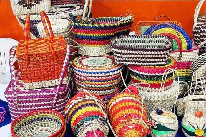 به گزارش خبر انرژی مرجان گودرزی به نقل از شهرداری رشت، این بازار ویژه به منظور حمایت از تولیدکنندگان و هنرمندان صنایع دستی گیلان؛ در پیاده راه فرهنگی شهر و در مقابل خانه صنایع دستی گیلان از روز شنبه بیستم خرداد به مدت یک هفته از ساعت ۱۰ صبح تا ۱۰ شب برگزار می‌گردد.