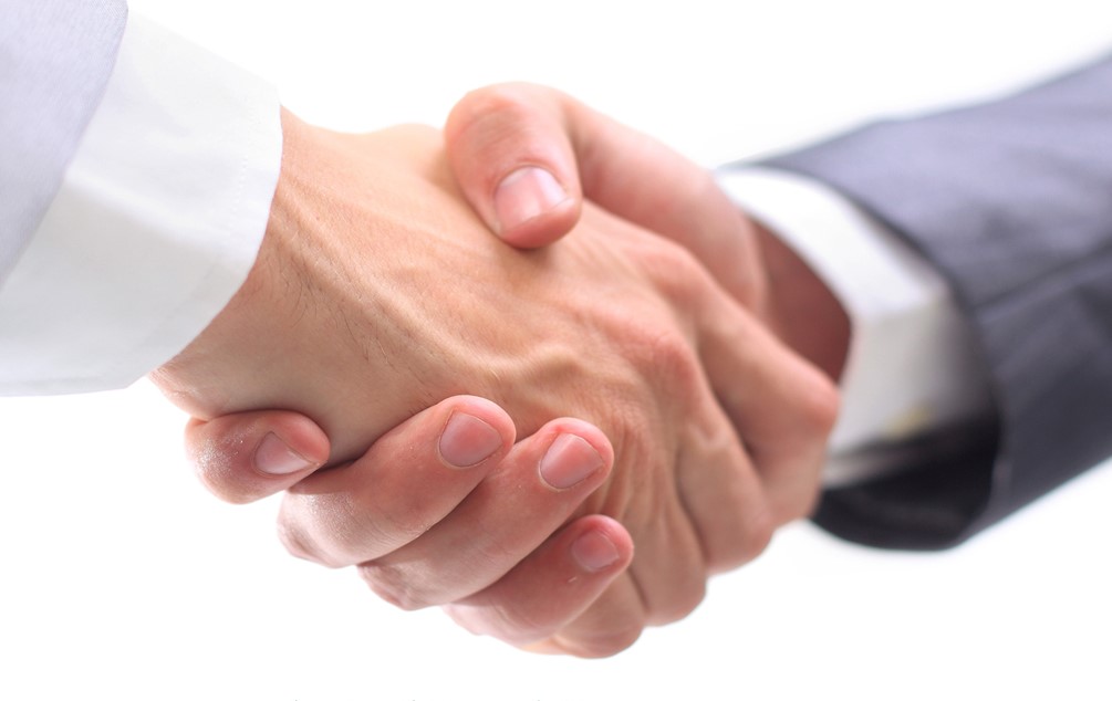 به گزارش خبر انرژی به نقل از پایگاه خبری صنعت‌صنف،  بانک گردشگری اقدام به جذب نیرو در سطح شغلی بانکدار (غیربازنشسته) و سطح شغلی کارشناس ستادی (غیربازنشسته) از میان افراد صاحب‌نظر و مجرب بانکی براساس نیازسنجی به عمل آمده، با رعایت اولویت مورد نیاز و فقط بنا به تشخیص بانک خواهد کرد.