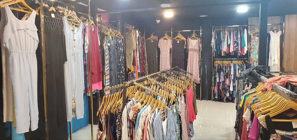 به گزارش خبرانرژی-مرجان گودرزی-رشت به نقل از روابط عمومی اداره کل صنعت ،معدن و تجارت استان گیلان؛ تیمور پورحیدری اظهار داشت: در پی اجرای طرح مبارزه با قاچاق کالا و رصد کالا های قاچاق و اطلاعات واصله مبنی بر ورود کالای خارجی و فاقد مدارک موضوع رصد کالای قاچاق در دستور کار بازرسان صمت قرار گرفت.