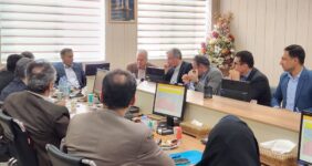 به گزارش خبر انرژی به نقل از روابط عمومی بانک ملی ایران، بیژن مقدم بیرانوند عضو هیات عامل و معاون امور شعب و بازاریابی تهران در نشست با روسای شعب مستقل تهران بانک ضمن بررسی آخرین کارنامه ارزیابی عملکرد شعب مستقل، بر اهمیت بازاریابی میدانی و تقویت تعاملات و روابط مستمر با مشتریان تاثیر گذار با تشکیل و توسعه تیم های بازاریابی تاکید کرد.