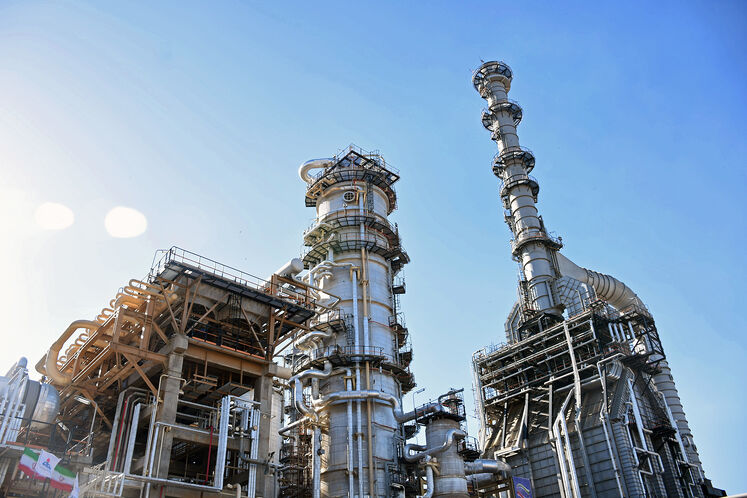 به گزارش خبر انرژی به نقل از پالایش و پخش فرآورده های نفتی ایران ، سیدمحمد طهری با بیان اینکه حدفاصل میدان ثامن‌الائمه تا پل ایستگاه ۷ سلیج غربی با یک کیلومتر طول و ۲۰ هزار متر مساحت بزرگترین پروژه عمرانی و مسئولیت اجتماعی این شرکت به شمار می‌آید که مدت زمان اجرای آن ۶ ماه تعیین شده است.