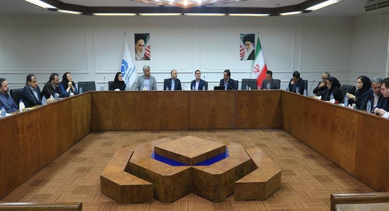 به گزارش خبر انرژی به نقل از اداره کل روابط عمومی و امور بین الملل بیمه مرکزی، دکتر هادی عبداللهی که در جمع حسابرسان داخلی صنعت بیمه اظهار داشت: آیین نامه های مرتبط با حسابرسی داخلی با رویکرد تحول گرایانه برای اصلاح در شورای عالی بیمه مطرح خواهد شد.