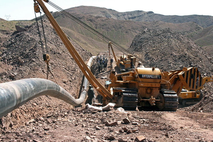 به گزارش خبر انرژی به نقل از شرکت ملی گاز ایران، حمید نجفی در آستانه هفته دولت اظهار کرد: این مهم با استفاده از ظرفیت‌های موجود در قانون حداکثر استفاده از توان تولیدی و خدماتی کشور و حمایت از کالای ایرانی، قانون جهش تولید دانش‌بنیان، آیین‌نامه‌های اجرایی مرتبط با دو قانون یاد شده، حل‌وفصل شکایات و اختلاف‌های فنی بین کارفرمایان و تولیدکنندگان کالا انجام می‌شود.