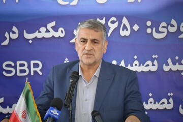 به گزارش خبر انرژی : گروه اقتصادی، علی اصغر خانی در گفت و گویی؛ در تشریح سوال تعدادی از نمایندگان از وزیر صمت در خصوص معادن گفت: به همراه ۲۰ نفر از نمایندگان از وزیر صمت در خصوص سیاست های اشتباه شورای عالی معدن و معاون معدنی وزارت صمت سوالاتی را طرح کردیم که وزیر باید با حضور در کمیسیون صنایع و معدن باید پاسخو ب محمدتقی رادمان در پاسخ به اظهارات علی اصغر خانی، نوشت: امروز با خبر شدم که نماینده محترم شاهرود جناب آقای علی اصغر خانی که ظاهرا عضو محترم کمیسیون عمران مجلس هم هستند با تکیه بر اطلاعات نادرست اظهارات عجیبی را در تخریب معاونت امور معادن وزارت صمت دولت سیزدهم منتشر نموده اند .