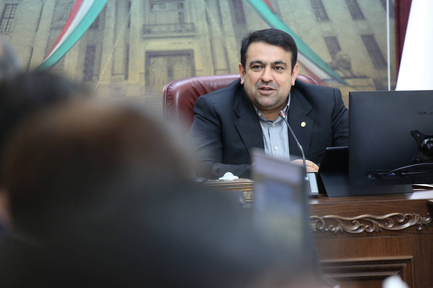 به گزارش خبر انرژی به نقل از روابط عمومی بانک ملی ایران، در این مراسم  محمد نجف زاده معاون برنامه ریزی و تحول، امیر طیبی سرپرست معاونت فناوری اطلاعات و شبکه ارتباطات، حسین قاسمی رئیس مرکز مطالعات اقتصادی و  بانکداری اسلامی، احمد بهکارمرام سرپرست مدیریت امور شعب تهران و مستقل، علی اشرف یوسفی قیاسی سرپرست مدیریت امور شعب منطقه یک کشور و  احمد ملکی راد سرپرست مدیریت امور شعب منطقه دو کشورمعرفی شدند.