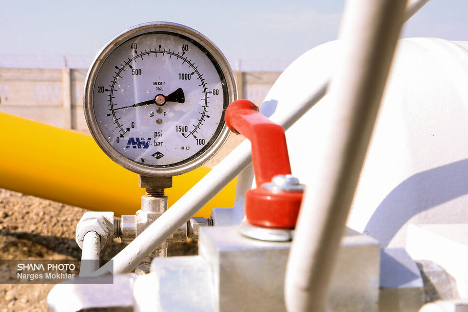 به گزارش خبرانرژی: ابوالقاسم عسکری در گفت‌وگو با شانا درباره اقدام‌های شرکت گاز استان اصفهان به‌منظور عمل به مسئولیت اجتماعی اظهار کرد: این شرکت برای بهینه‌سازی موتورخانه واحدهای اداری، تجاری و گردشگری اقدام کرده است و با بهینه‌سازی ۱۴ هزار واحد موتورخانه در این استان تاکنون، رتبه نخست بهینه‌سازی موتورخانه‌ها را بین دیگر استان‌ها دارد.