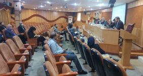 به گزارش خبر انرژی: مجمع عمومی عادی سالانه اتحادیه مرکزی نظارت و هماهنگی تعاونیهای کشاورزی و روستایی ایران با حضور اعضا و حضور پررنگ مدیران ارشد این سازمان در مورخ شانزدهم مهرماه جاری در سالن آمفیتئاتر سازمان مرکزی تعاون روستایی ایران برگزار شد.