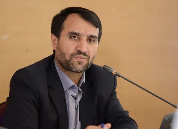 به گزارش خبر انرژی به نقل از شرکت ملی صنایع پتروشیمی، مرتضی شاهمیرزایی در نشست هماهنگی نمایندگان کارگروه‌های تخصصی انرژی صنعت پتروشیمی با گرامیداشت یاد و نام شهدای گرانقدر دفاع مقدس و فرارسیدن هفته وحدت، ضمن تأکید بر ضرورت مدیریت انرژی در صنعت، اظهار کرد: اجرای این راهبرد از سوی شرکت ملی صنایع پتروشیمی ضمن صیانت از محیط زیست و کاهش ناترازی، منجر به افزایش ارزش افزوده حامل‌های انرژی در صنعت می‌شود.