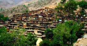 به گزارش خبرانرژی: غلامرضا صالحی در گفت‌وگو با تسنیم در خصوص افزایش سقف وام مسکن روستایی اظهار کرد: با مصوبه دولت سقف وام مسکن روستایی به ۳۵۰ میلیون تومان افزایش یافته است، البته بنیاد مسکن درخواست افزایش وام را به ۴۰۰ میلیون تومان داده بود.