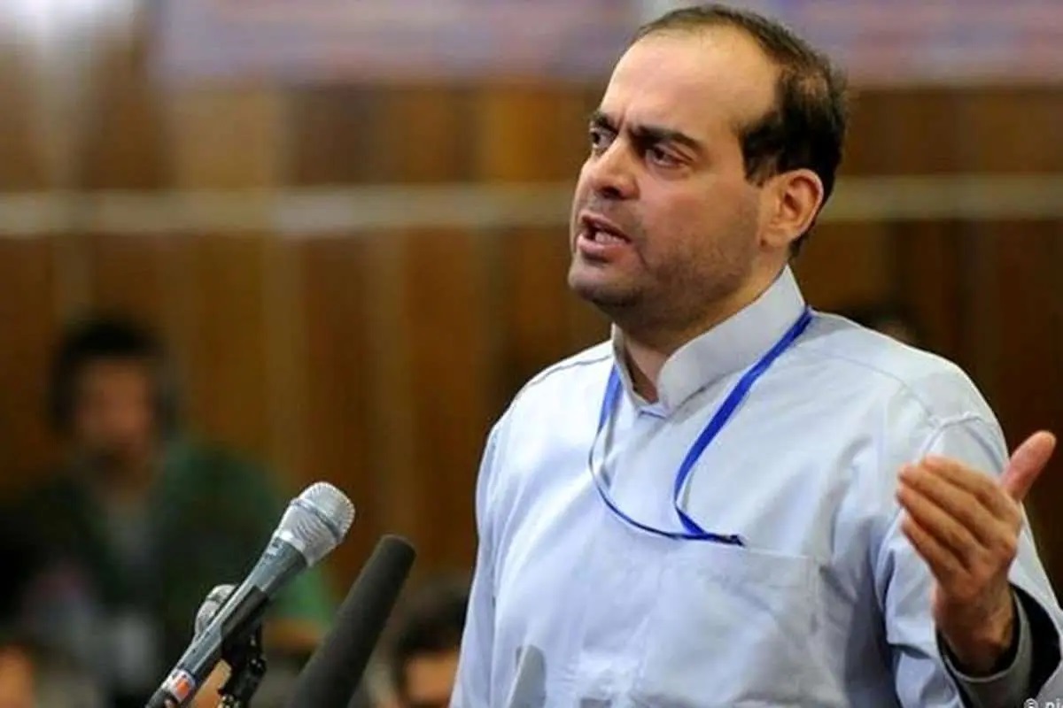 حسین وجودی مدیرعامل شرکت خدمات عمومی فولاد ایران، گفت: پرونده مطالبات شرکت از گروه ملی صنعتی فولاد ایران، موسوم به پرونده امیرمنصور آریا که بزرگترین پرونده حقوقی صندوق محسوب می‌شود و دچار سنوات شده، پس از ۱۲ سال به جریان افتاده است.