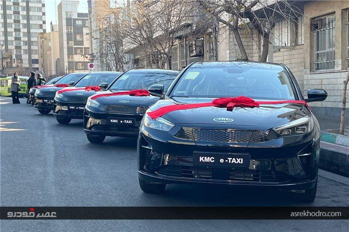 به گزارش خبر انرژی به نقل از پایگاه خبری «عصر خودرو» این خودرو ها توسط شرکت خدمات بین الملل کرمان خودرو k. vis با همکاری شاتل، توسط اپلیکشن شهرزاد سازمان تاکسیرانی ارائه خدمات خواهد کرد.