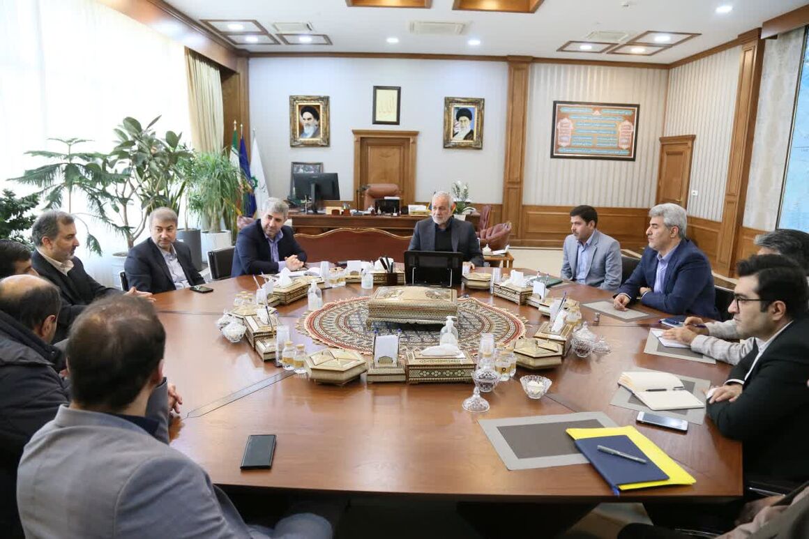 به گزارش خبر انرژی  به نقل از شرکت سرمایه‌گذاری نفت و گاز و پتروشیمی تأمین، تفاهم‌نامه همکاری در زمینه سرمایه‌گذاری و مشارکت در توسعه میدان‌های نفتی و گازی از سوی بابک افقهی، مدیرعامل شرکت سرمایه‌گذاری نفت و گاز و پتروشیمی تأمین(تاپیکو) و سردار عبدالرضا عابدزاده، فرمانده قرارگاه سازندگی خاتم‌الانبیاء(ص) امضا شد.