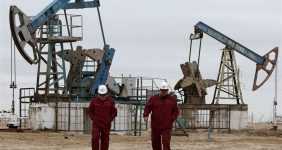 به گزارش خبرانرژی به نقل از رویترز، قیمت نفت در اولین ساعات تجارت در آسیا در روز چهارشنبه یک افزایش قیمت جزئی داشته که می‌تواند نتیجه گزارش کاهش غیرمنتظره ذخایر نفت خام آمریکا طی هفته گذشته باشد. به نظر می‌رسد توجه سرمایه‌گذاران از تنش‌های خاورمیانه دور شده است.