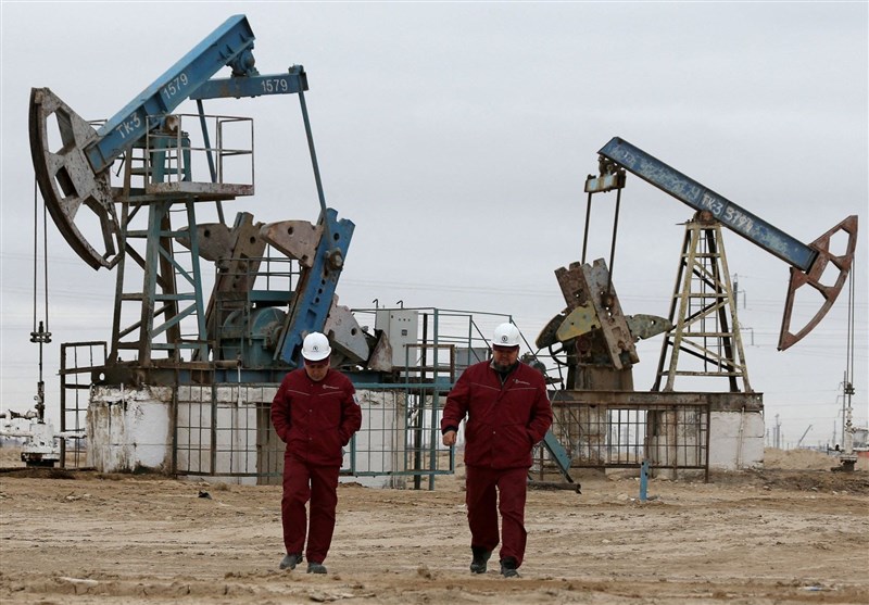 به گزارش خبرانرژی به نقل از رویترز، قیمت نفت در اولین ساعات تجارت در آسیا در روز چهارشنبه یک افزایش قیمت جزئی داشته که می‌تواند نتیجه گزارش کاهش غیرمنتظره ذخایر نفت خام آمریکا طی هفته گذشته باشد. به نظر می‌رسد توجه سرمایه‌گذاران از تنش‌های خاورمیانه دور شده است.