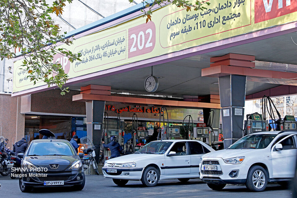 به گزارش خبرانرژی، علی‌اکبر عرب‌عامری در گفت‌وگو با خبرنگار شانا در این باره توضیح داد: با توجه به وجود دستگاه‌های سیار پرداخت بانکی هیچ مشکلی در حوزه پرداخت هزینه سوخت وجود نداشته است.