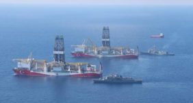 به گزارش خبرانرژی به نقل از خبرگزاری مهر، عبدالمهدی مجتهدی مدیرعامل شرکت عملیات اکتشاف نفت، با اشاره به موفقیت‌های این شرکت در دو سال گذشته بیان کرد: پیش از این، از میان هشت دستگاه حفاری تحت مالکیت این شرکت، فقط پنج دستگاه فعال بود و از سه دستگاه دیگر به‌عنوان قطعات یدکی استفاده می‌شد، اما در دو سال گذشته موفق شدیم این سه دکل را تجهیز و قرارداد کاری برای آن‌ها امضا کنیم.