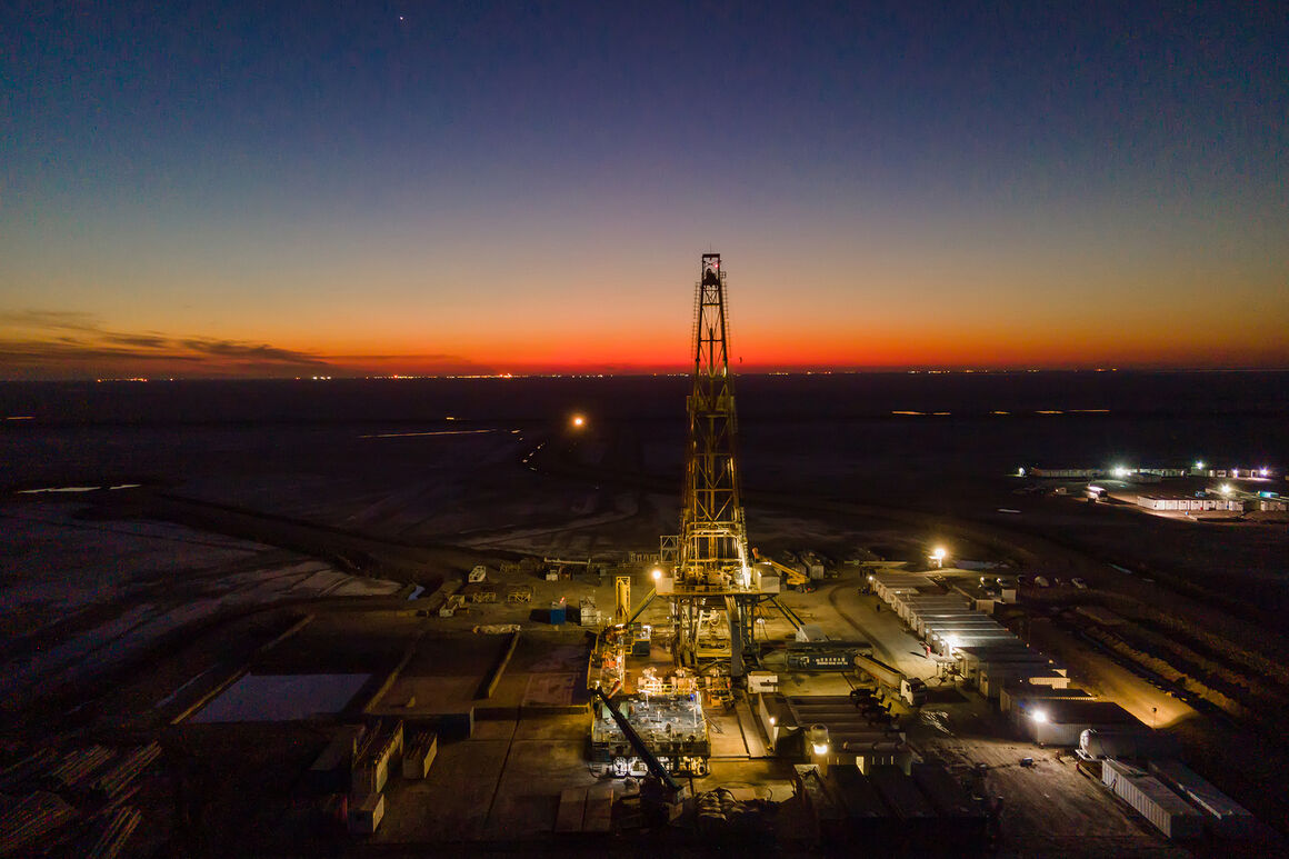 به گزارش خبرانرژی، عبدالمهدی مجتهدی در گفت‌وگو با شانا، با اشاره به موفقیت‌های این شرکت در دو سال گذشته بیان کرد: پیش از این، از میان هشت دستگاه حفاری تحت مالکیت این شرکت، فقط پنج دستگاه فعال بود و از سه دستگاه دیگر به‌عنوان قطعات یدکی استفاده می‌شد، اما در دو سال گذشته موفق شدیم این سه دکل را تجهیز و قرارداد کاری برای آن‌ها امضا کنیم.