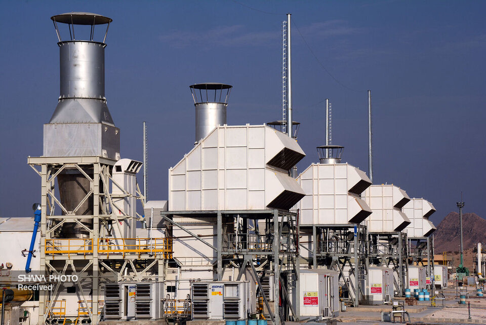 به گزارش خبرانرژی به‌نقل از شرکت ملی گاز ایران، رضا نوشادی در نشست معرفی و بررسی توربین‌های ساخت داخل که با حضور مدیران شرکت مهندسی و توسعه گاز ایران، نمایندگان شرکت انتقال گاز و مدیریت دارایی‌های فیزیکی شرکت ملی گاز، همچنین مدیران شرکت توربین ماشین خاورمیانه، در محل این شرکت برگزار شد، بیان کرد: باید به سمتی برویم که ذیل مبحث صدور خدمات فنی و مهندسی حرکت کنیم؛ زمانی که می‌خواهیم در خارج از کشور مذاکره کنیم، باید با راهبرد درست و با توجه به مجموعه شرایط حرکت کنیم و تصمیم بگیریم.