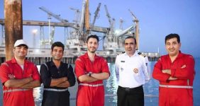 به گزارش خبر انرژی به نقل از بندر و دریا، هر دریانورد برای اینکه سفری راحت و توام با آرامش داشته باشد، موظف است قبل از سفر هر دریانوردی به دکتر خود مراجعه کند تا اگر سابقه بیماری یا دریازدگی دارد برای او داروهای ضدتهوع و سردرد مناسبی تجویز شود.