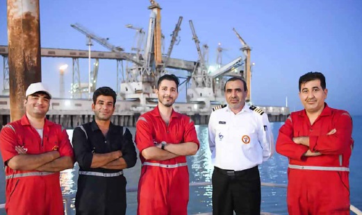 به گزارش خبر انرژی به نقل از بندر و دریا، هر دریانورد برای اینکه سفری راحت و توام با آرامش داشته باشد، موظف است قبل از سفر هر دریانوردی به دکتر خود مراجعه کند تا اگر سابقه بیماری یا دریازدگی دارد برای او داروهای ضدتهوع و سردرد مناسبی تجویز شود.