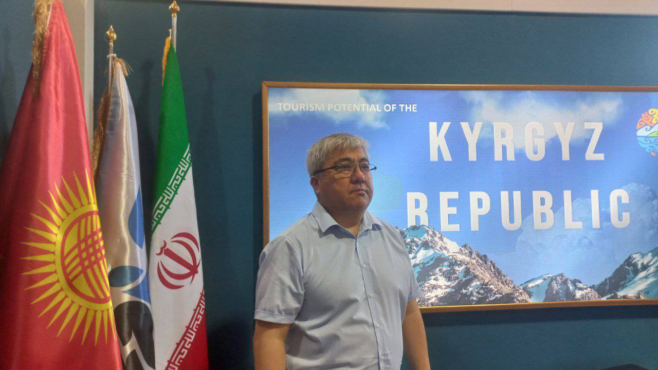 به گزارش خبرانرژی به نقل از بندر و دریا: تورداقون صدیق‌اُف سفیر قرقیزستان در ایران در حاشیه نخستین رویداد بین‌المللی همتایابی در اقتصاد دریامحور ایران (ISBE ۲۰۲۴) در گفت‌گو با خبرنگار بندر و دریا، در رابطه با اهداف این کشور در حوزه بهره‌برداری از اقتصاد دریامحور اظهار کرد: همکاری قرقیزستان و ایران در حوزه بهره‌برداری از ظرفیت‌های دریایی و بندری ایران درحال توسعه است و در حال حاضر، برای بهره‌برداری از بندرعباس درحال مذاکره هستیم.