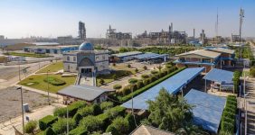 به گزارش خبرانرژی به‌نقل از پتروشیمی کارون، علیرضا صدیقی‌زاده در مجمع‌ عمومی عادی سالانه منتهی به ۲۹اسفند۱۴۰۲ شرکت پتروشیمی کارون، ضمن ارائه گزارشی از عملکرد تولید و مالی شرکت، پیشرفت فیزیکی طرح هایکو را امیدوارکننده ارزیابی کرد و گفت: با حمایت‌های همه‌جانبه شرکت پتروشیمی بندرامام به‌زودی شاهد راه‌اندازی و بهره‌برداری این پروژه مهم خواهیم بود.