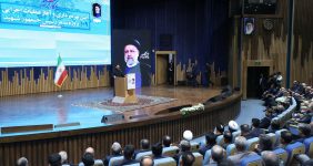 به گزارش خبرانرژی به‌نقل از شرکت ملی گاز ایران، مجید چگنی، مدیرعامل این شرکت امروز (پنجشنبه، ۲۴ خرداد) در آیین رونمایی از طرح‌های گازرسانی در خراسان رضوی که با حضور محمد مخبر، سرپرست ریاست‌جمهوری و جمعی از وزیران دولت سیزدهم در مشهد برگزار شد، گفت: امروز به برکت خون شهید رئیسی و همراهان، پروژه‌های گازرسانی به روستاها، واحدهای نهضت مسکن ملی، واحدهای تولیدی صنعتی، خط تقویتی انتقال گاز صالح آباد به تربت جام و طرح جایگزینی ۲۵۰ هزار بخاری کم مصرف در خراسان رضوی بهره‌برداری شد.