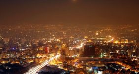 به گزارش خبرانرژی به نقل از شرکت برق منطقه‌ای تهران، فرهاد شبیهی با تأکید بر اینکه از طریق رصد دقیق منابع و مصارف برق در شبکه تحت پوشش، امکان پایش گسترده و چندجانبه فراهم است، ادامه داد: مرکز پایش برق تهران یک مرکز تخصصی پیشرفته است که از طریق تولید گزارش‌های تحلیلی متنوع در هر لحظه بار شبکه برق تحت پوشش از جمله شرکت‌های توزیع نیروی برق در استان تهران، البرز و قم و سایر مصارف را رصد کرده و از طریق مدیریت به هنگام بار، از اجرای کامل و بی‌نقص برنامه‌های ابلاغی گذر از اوج بار تابستان اطمینان حاصل می‌شود.