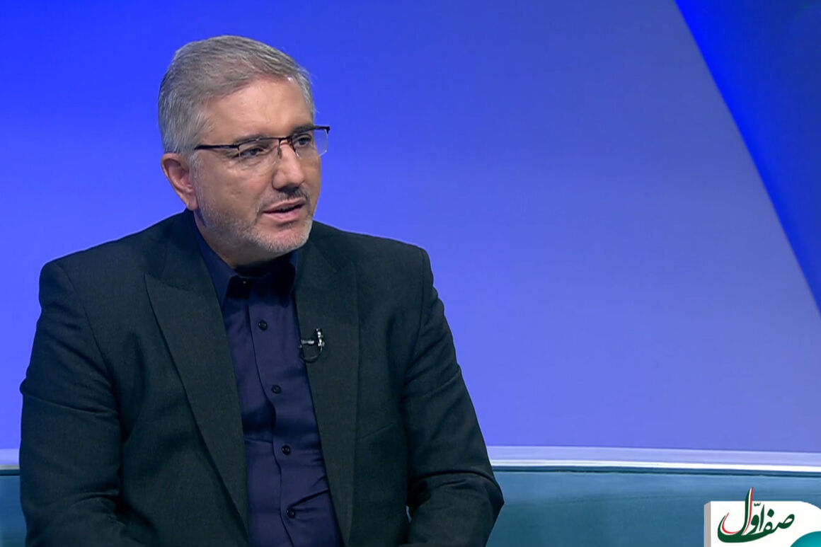 به گزارش خبرانرژی به نقل از شانا، داود منظور روز پنجشنبه (دهم خرداد) در برنامه صف اول سیما درباره عملکرد اقتصادی دولت سیزدهم بیان کرد: سازمان برنامه در همه دولت‌ها به‌عنوان نقطه کانونی عمل می‌کند و نخ تسبیح فعالیت همه دستگاه‌هاست. اگر این سازمان وظایف خود را به‌موقع انجام دهد، طبیعتاً دستگاه‌ها هم می‌توانند به مأموریت‌های خود عمل کنند.