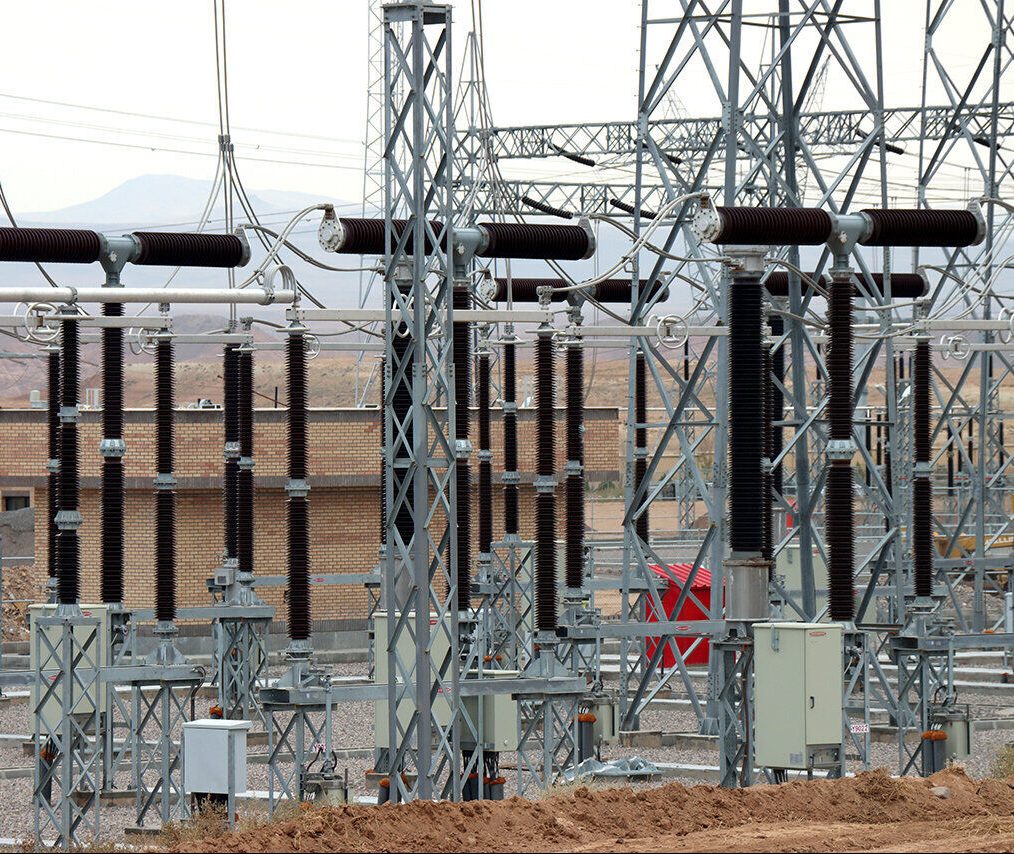 به گزارش خبرانرژی به نقل از شرکت مدیریت تولید، انتقال و توزیع نیروی برق ایران (توانیر)، مصطفی رجبی مشهدی با اشاره به رشد بیش از ۸ درصدی مصرف برق در پی گرم‌شدن هوا در روزهای اخیر، خاطرنشان کرد: این میزان، رشد بالایی است و انتظار می‌رود با مشارکت مردم برق پایدار برای همه مشترکان تأمین شود.