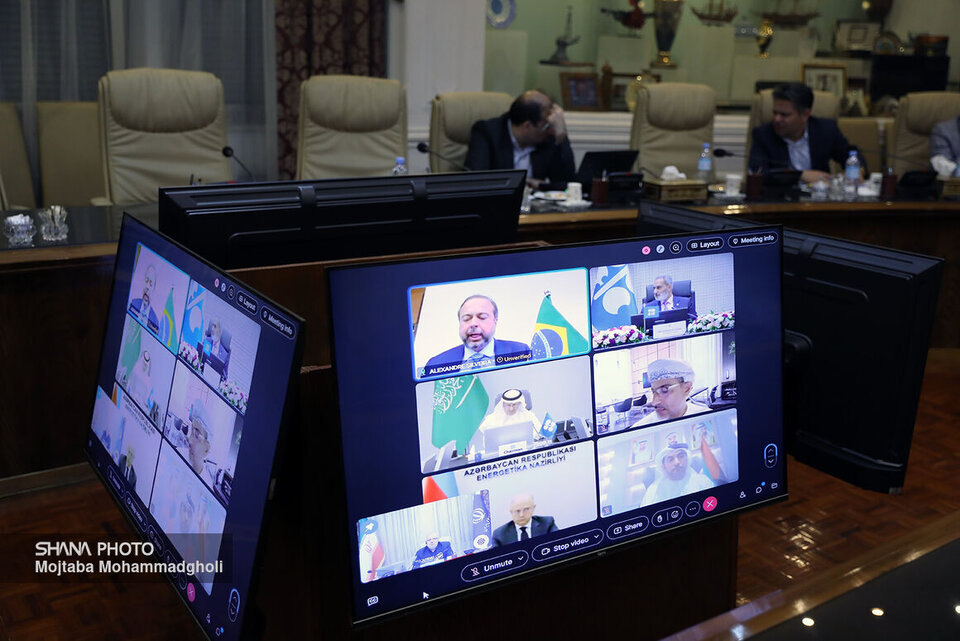 به گزارش خرانرژی به نقل از شانا، یکصدوهشتادوهشتمین نشست عادی اوپک امروز (یکشنبه، ۱۳ خرداد) از دقایقی پیش آغاز شد و نشست پشت درهای بسته نیز دقایقی پس از نشست افتتاحیه برگزار می‌شود.