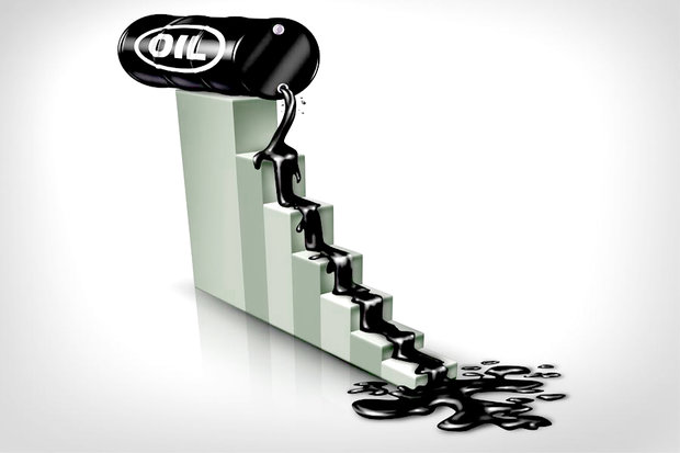 به گزارش خبرانرژی به نقل از خبرنگار، مهر قیمت نفت امروز کاهش یافت و سومین کاهش پیاپی هفتگی را ثبت کرد. سرمایه‌گذاران در حال بررسی اظهارات مقامات اوپک پلاس و جدیدترین اطلاعات اشتغال آمریکا هستند که احتمال کاهش زود هنگام نرخ بهره فدرال رزرو را پایین آورده است.