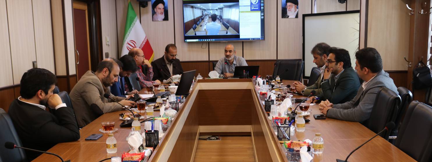 به گزارش خبرانرژی به نقل از روابط عمومی سازمان تنظیم مقررات رسانه‌های صوت‌‌و تصویر فراگیر در فضای مجازی، جلسه انتخاب رئیس دومین شورای راهبری مجمع رسانه‌های صوت و تصویر فراگیر ایران (رصتا) در ساترا برگزار شد؛ در این جلسه سعید مقیسه رئیس، محسن قائمی‌نسب قائم‌مقام و حسین زارعی مدیرکل صدور مجوز و امور رسانه‌های ساترا و اعضای منتخب دومین شورای راهبری مجمع حضور داشتند.