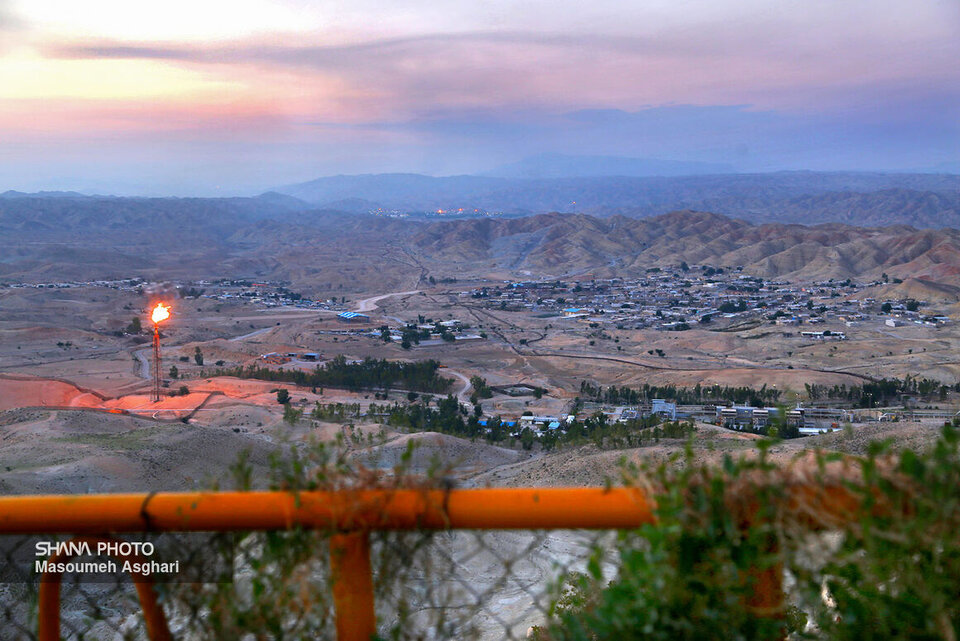 به گزارش خبرانرژی به‌نقل از شرکت بهره‌برداری نفت و گاز گچساران، غلامرضا کمالی در تشریح این اقدام اثرگذار بیان کرد: تعمیرات اساسی ایستگاه فشار ضعیف ۳ گچساران با داشتن سه ردیف توربوکمپرسور و با آرایش ۱+۲ از تاریخ‌ ۱۹ خرداد امسال آغاز شد. این تعمیرات مطابق برنامه‌ریزی عملیاتی و در سخت‌ترین روزهای گرم جنوب انجام شد.
