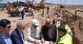  به گزارش خبرانرژی به‌نقل از شرکت ملی گاز ایران، سیدمحمود هاشمی دراین‌باره گفت: دو خط انتقال تقویتی گاز با هدف تأمین گاز فازهای توسعه‌ای کارخانه آلومینا و افزایش پایداری گاز شهرستان‌های گرمه و جاجرم در فصل سرد اجرایی شد.