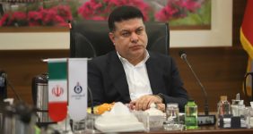 به گزارش خبرانرژی به نقل از شانا، احمد هاشمی روز (شنبه، ۲۰ مرداد) در نشستی با اصحاب رسانه درباره مزایای این خط لوله گفت: خط لوله تأمین خوراک پالایشگاه نفت بندرعباس که یک انشعاب از خط لوله گوره - جاسک است، با جلوگیری از تردد حدود ۱۴۵ کشتی ۹۰ تنی، صرفهجویی حدود ۸۰ میلیون یورویی به همراه دارد.