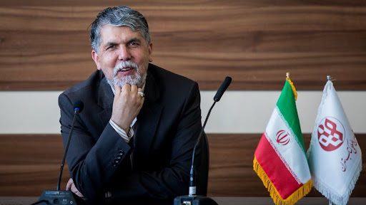 به گزارش خبرانرژی: دکتر عباس محمدیان، پژوهشگر و مدرس حوزه فرهنگ و ارتباطات| در شرایطی که تحولات فرهنگی و اجتماعی ایران و جهان با سرعت و پیچیدگی چشمگیری پیش می‌رود و هر روز و هر هفته شاهد ظهور پدیده‌های تاثیرگذار فرهنگی جدیدی در کشورمان هستیم، تدوین برنامه‌ای که بتواند ضمن حفظ اصالت‌ها و هویت اسلامی-ایرانی، بستر مناسبی برای تقویت حکمرانی فرهنگی تراز انقلاب اسلامی ایجاد کند، از اهمیت بسیاری برخوردار است. لذا نظر به اهمیت نقش وزارت فرهنگ و ارشاد اسلامی در تامین مطالبات فرهنگی رهبر معظم انقلاب و پیشبرد حکمرانی فرهنگی مد نظر معظم له در ادامه به بررسی برنامه پیشنهادی دکتر سید عباس صالحی و تبیین نقش این برنامه در پیشبرد سیاست‌های فرهنگی نظام اسلامی کشورمان خواهم پرداخت.